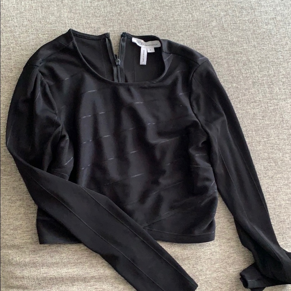 Bcbg long sleeve crop top